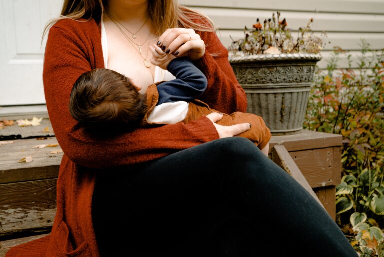 10 Tips for breastfeeding your toddler.