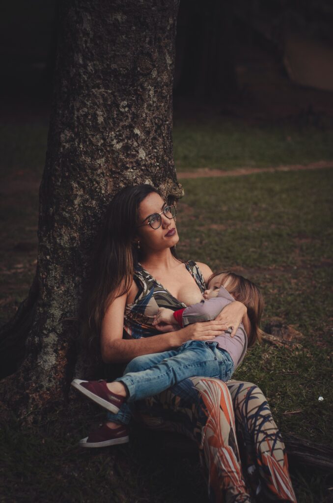 10 tips for breastfeeding your toddler.